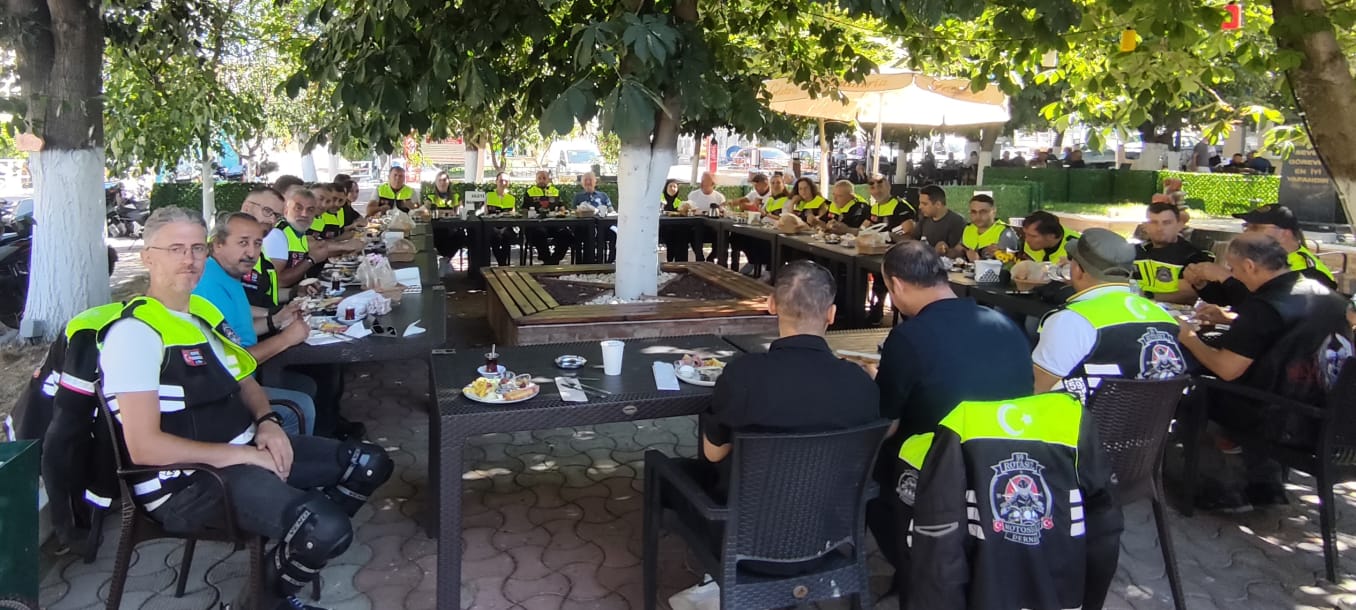 Dernek Fotoğrafı