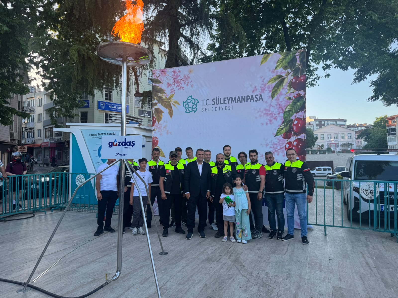 Dernek Fotoğrafı